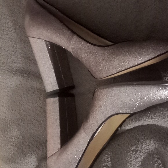 Metallic  block heel Botkier size  10. - Picture 3 of 3